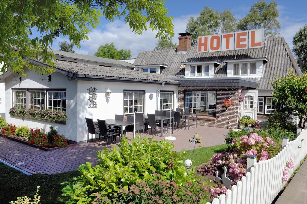 Hotel-Restaurant Faehr-Cafe Niesgrau Eksteriør bilde